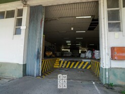 Armaz�m T0 - Vila de Cucuj�es, Oliveira de Azem�is, Aveiro - Miniatura: 12/24