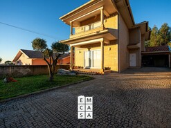 Moradia T3 - Pinheiro da Bemposta, Oliveira de Azem�is, Aveiro - Miniatura: 1/24