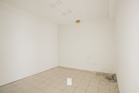 Loja T0 - Lourosa, Santa Maria da Feira, Aveiro - Miniatura: 7/12