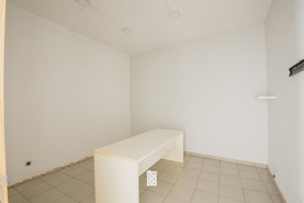 Loja T0 - Lourosa, Santa Maria da Feira, Aveiro - Miniatura: 10/12