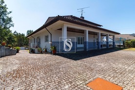 Moradia T3 - Pinheiro da Bemposta, Oliveira de Azemis, Aveiro - Miniatura: 21/22