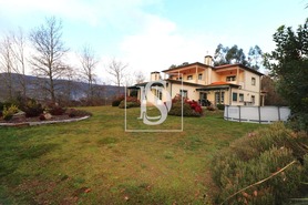 Moradia T5 - Santa Cruz de Lima, Ponte de Lima, Viana do Castelo - Miniatura: 1/23