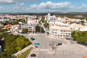 Loja - Quarteira, Loul�, Faro (Algarve) - Miniatura: 25/26