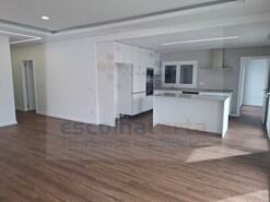 Moradia T4 - Fern�o Ferro, Seixal, Set�bal