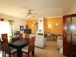 Moradia T3 - Corroios, Seixal, Set�bal