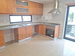 Moradia - Laranjeiro, Almada, Set�bal