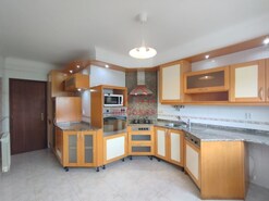 Apartamento T3 - Ramalhal, Torres Vedras, Lisboa