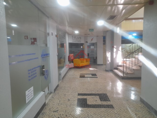 Loja - Lumiar, Lisboa, Lisboa - Imagem grande