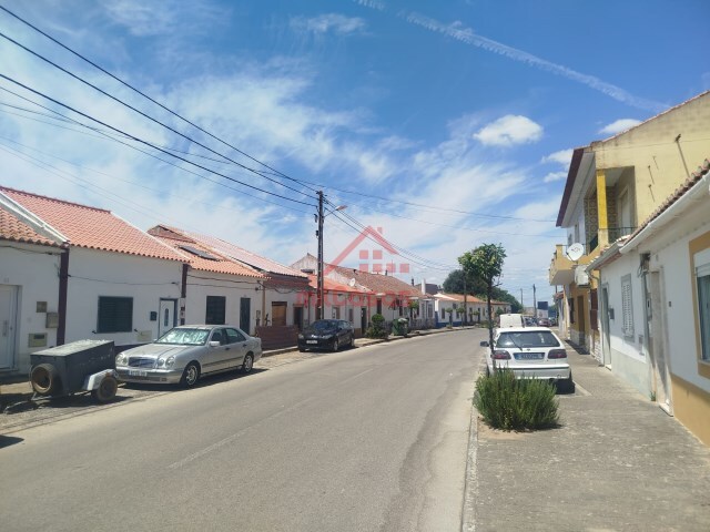 Moradia T3 - Azinhaga, Goleg�, Santar�m - Imagem grande