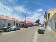 Moradia T3 - Azinhaga, Goleg�, Santar�m