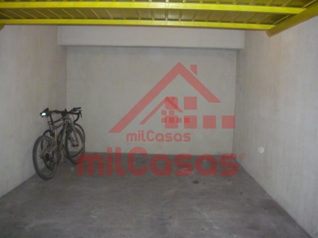 Garagem - Santa Maria, Torres Vedras, Lisboa - Imagem grande