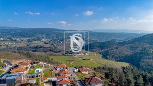 Moradia > T6 - Vila Garcia, Amarante, Porto - Miniatura: 29/29