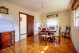 Moradia T5 - Sedielos, Peso da R�gua, Vila Real - Miniatura: 12/25