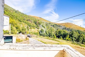 Moradia T5 - Sedielos, Peso da R�gua, Vila Real - Miniatura: 20/25