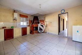 Moradia T5 - Sedielos, Peso da R�gua, Vila Real - Miniatura: 24/25