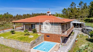 Moradia T3 - Monte e Queimadela, Almeida, Guarda