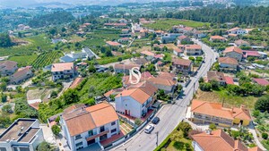 Moradia T3 - Amarante, Amarante, Porto - Miniatura: 39/40