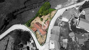 Moradia T3 - Campelo, Baio, Porto - Miniatura: 2/36