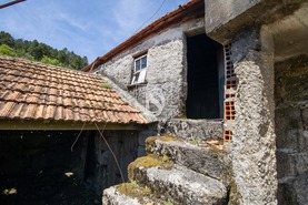 Moradia T3 - Campelo, Baio, Porto - Miniatura: 33/36