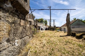 Moradia T3 - Campelo, Baio, Porto - Miniatura: 34/36