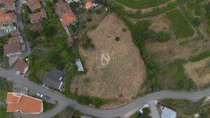 Terreno Urbano - Ancede, Bai�o, Porto - Miniatura: 1/25