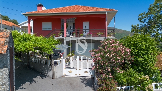 Moradia T4 - Teixeira, Bai�o, Porto - Imagem grande