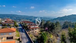 Moradia > T6 - Vila Garcia, Amarante, Porto - Miniatura: 39/41