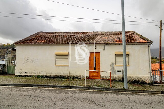 Moradia T2 - Av�es, Lamego, Viseu - Imagem grande