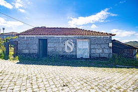 Moradia T1 - Loivos do Monte, Baio, Porto
