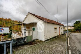 Moradia T2 - Av�es, Lamego, Viseu - Miniatura: 6/7