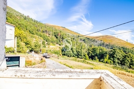 Moradia T5 - Sedielos, Peso da R�gua, Vila Real - Miniatura: 8/25