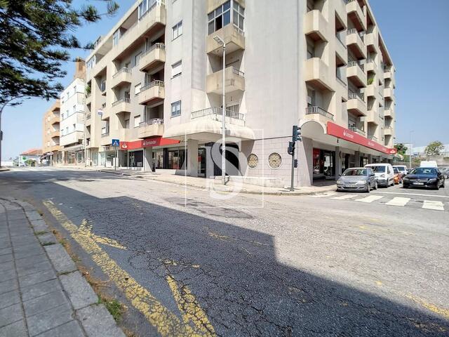 Loja - Ermesinde, Valongo, Porto - Imagem grande