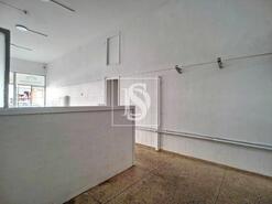 Loja - Ermesinde, Valongo, Porto - Miniatura: 10/10