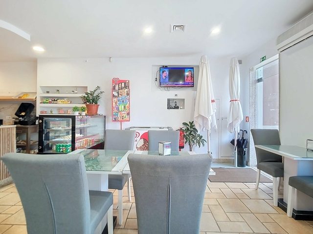 Loja - Ermesinde, Valongo, Porto - Imagem grande