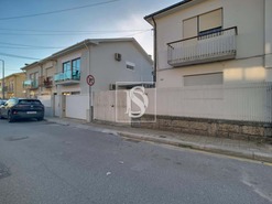 Moradia T2 - Rio Tinto, Gondomar, Porto - Miniatura: 1/33