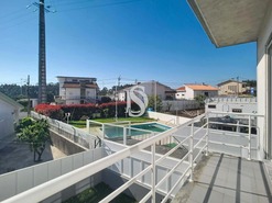 Moradia T3 - Nogueira da Regedoura, Santa Maria da Feira, Aveiro - Miniatura: 33/40