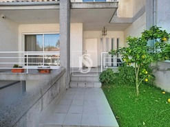 Moradia T3 - Nogueira da Regedoura, Santa Maria da Feira, Aveiro - Miniatura: 35/40