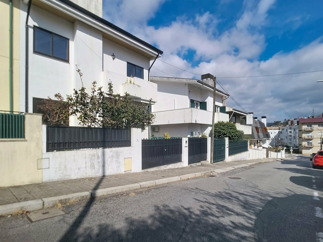 Moradia T4 - Ermesinde, Valongo, Porto - Imagem grande