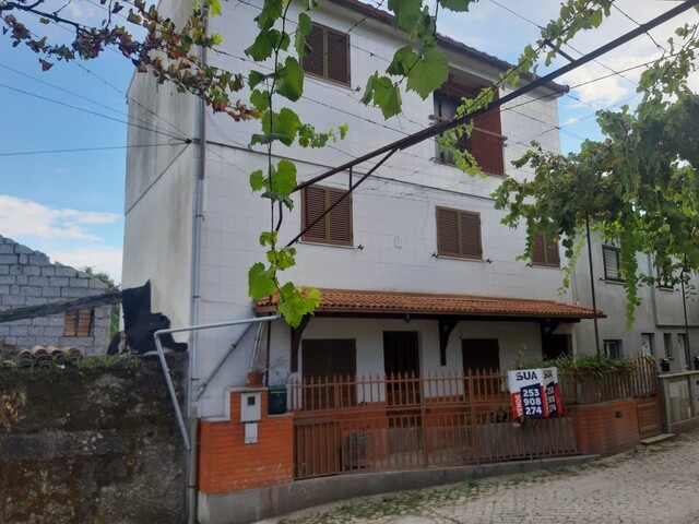 Moradia T3 - Bouro (Santa Maria), Amares, Braga - Imagem grande