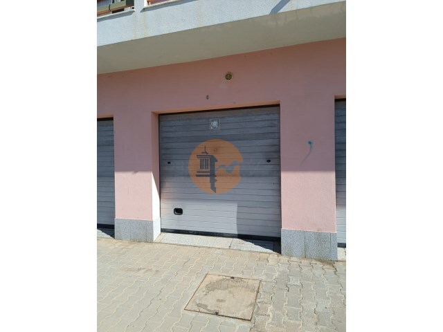 Garagem - Vila Real St Antonio, Vila Real de Santo Ant�nio, Faro (Algarve) - Imagem grande