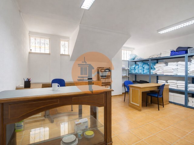 Loja - Vila Real St Antonio, Vila Real de Santo Ant�nio, Faro (Algarve) - Imagem grande