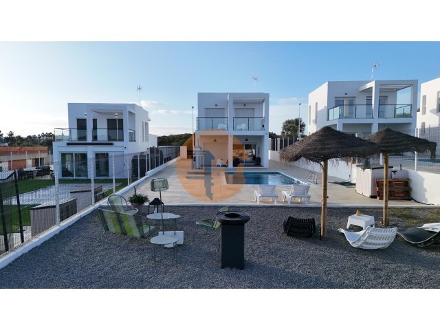 Moradia T3 - N�o Definido, N�o Definido, N�o Definido - Imagem grande