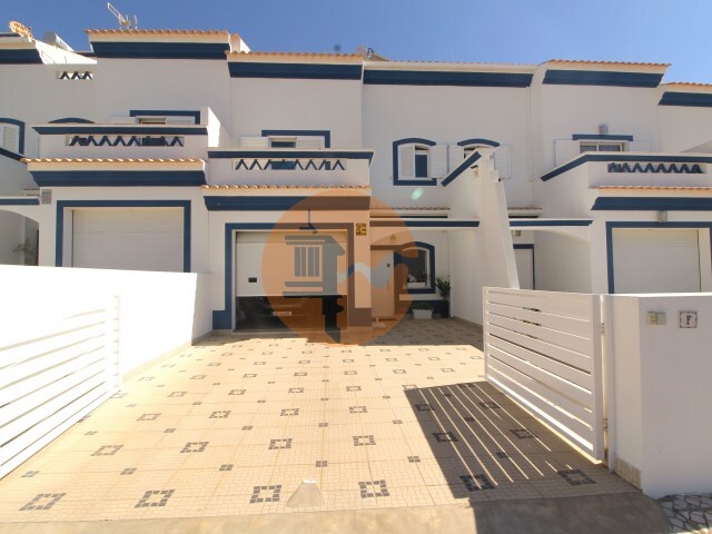Moradia T3 - Vila Nova de Cacela, Vila Real de Santo Ant�nio, Faro (Algarve) - Imagem grande