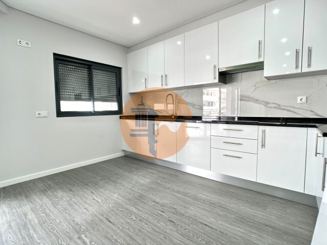 Apartamento T3 - Quelfes, Olh�o, Faro (Algarve) - Imagem grande