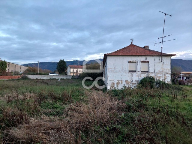 Moradia T3 - Madalena, Chaves, Vila Real - Imagem grande