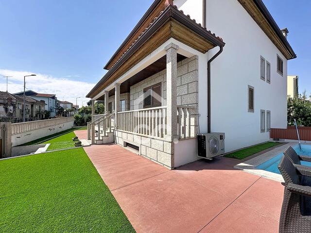 Moradia T5 - Santa Cruz/Trindade, Chaves, Vila Real - Imagem grande