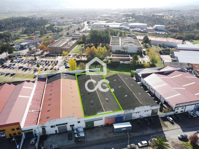 Armaz�m T0 - Santa Maria Maior, Chaves, Vila Real - Imagem grande