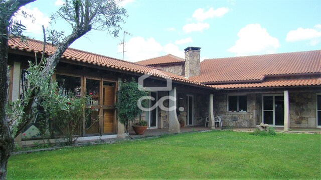 Moradia T4 - Santa Maria Maior, Chaves, Vila Real - Imagem grande