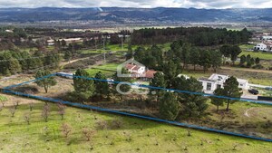 Terreno R�stico T0 - Outeiro Seco, Chaves, Vila Real - Miniatura: 1/16