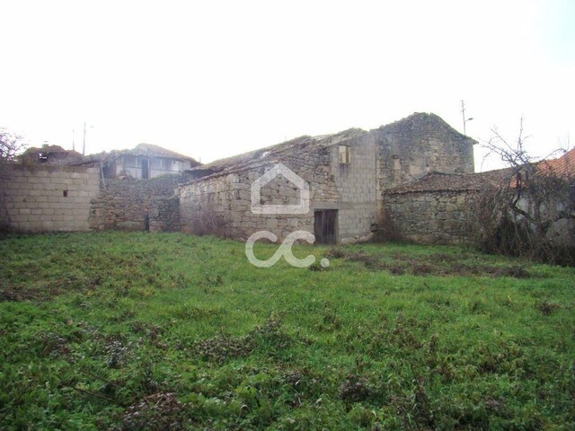 Moradia T4 - Vilarelho da Raia, Chaves, Vila Real - Imagem grande
